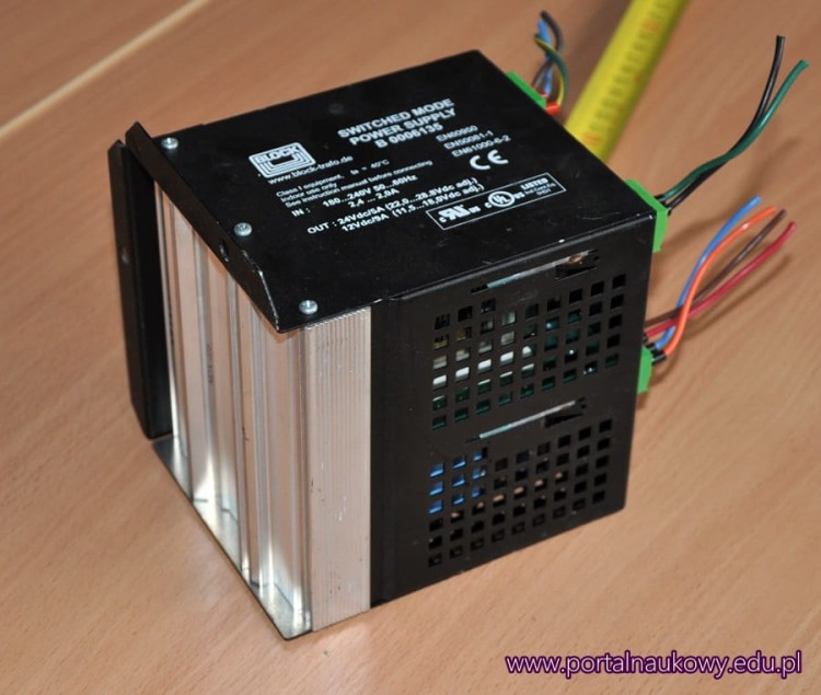 psu_24vi12v_4.jpg