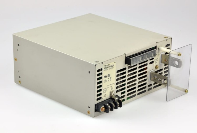 omron_psu_s82h_3.jpg