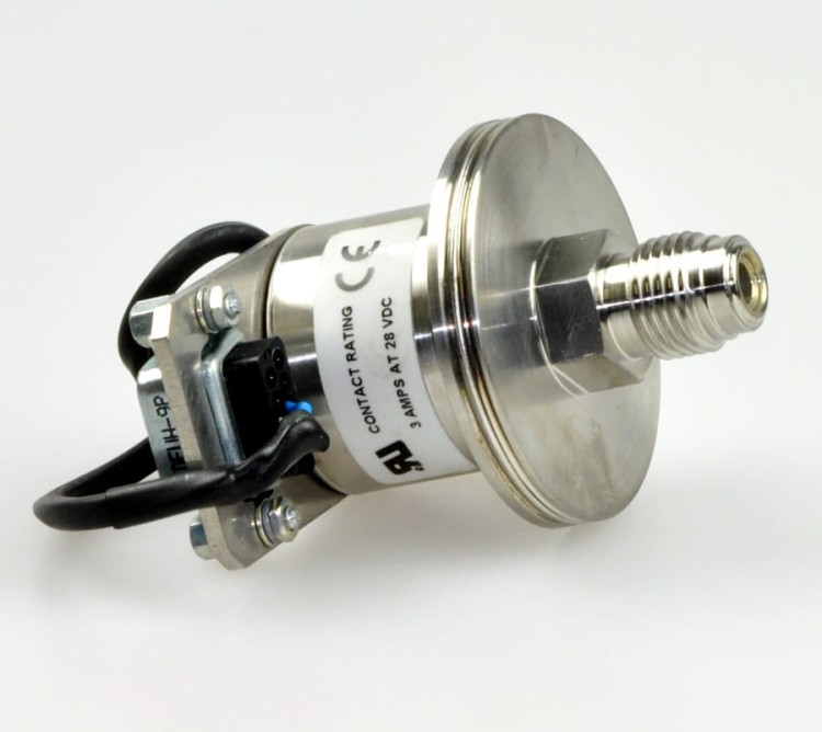 press-switch_e44w_4.jpg